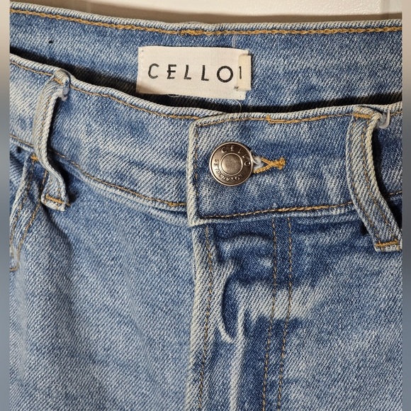 Cello Distressed Denim Button Fly Jeans Size 11 High Rise - Picture 6 of 9
